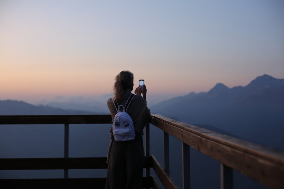 Celular en paisaje canadiense — compatibilidad eSIM