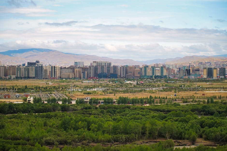 Ulaanbaatar Mongolia skyline yourtes — comprar una eSIM antes de tu viaje