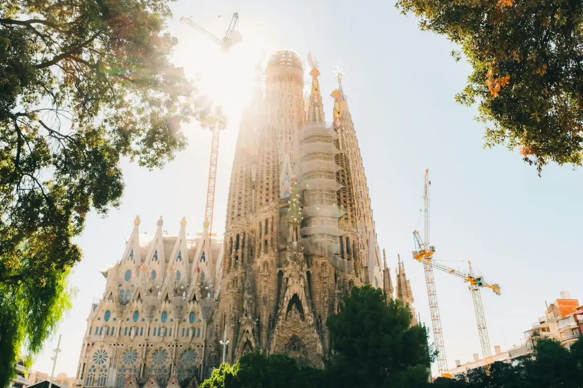 Barcelona: Gaudi, playa y 5G de primer nivel